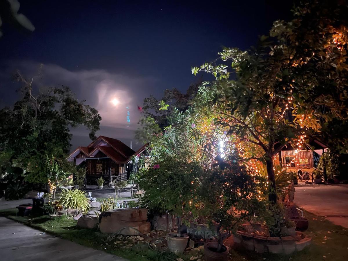 Busby Resort Ban Ta Phraya Dış mekan fotoğraf